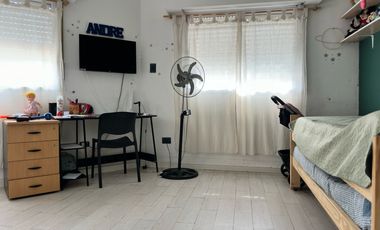 Casa en venta 5 ambientes 3 / 4 dormitorios Caseros Tres de Febrero