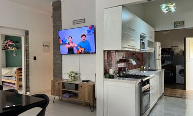 Casa en venta 5 ambientes 3 / 4 dormitorios Caseros Tres de Febrero