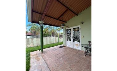 Venta de Casa en Brisas del Golf