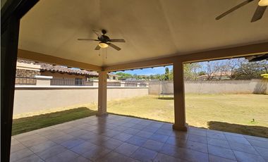 Venta de casa en el residencial cubita, Chitré