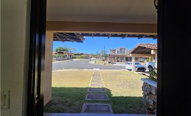 Venta de casa en el residencial cubita, Chitré