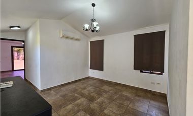 Venta de casa en el residencial cubita, Chitré