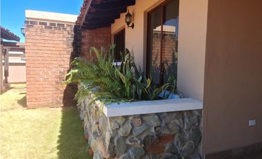 Venta de casa en el residencial cubita, Chitré