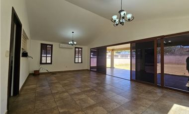Venta de casa en el residencial cubita, Chitré