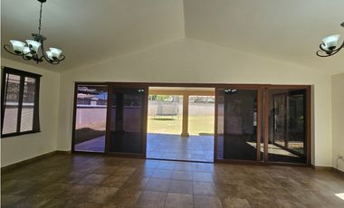 Venta de casa en el residencial cubita, Chitré