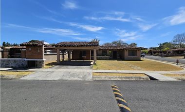 Venta de casa en el residencial cubita, Chitré