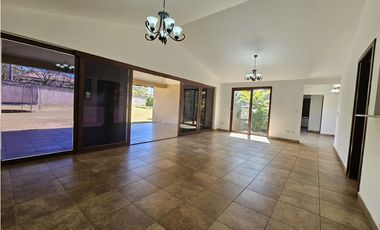 Venta de casa en el residencial cubita, Chitré