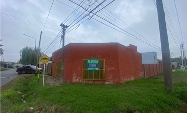 Lote amplio con local comercial en esquina del Juan XXIII - Lujan