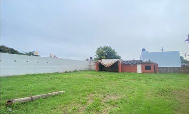 Lote amplio con local comercial en esquina del Juan XXIII - Lujan