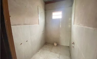 Lote amplio con local comercial en esquina del Juan XXIII - Lujan