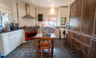 Remax vende increíble quinta en Colastiné Norte