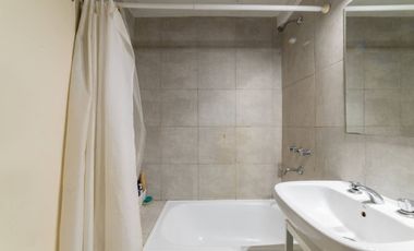 SE VENDE HERMOSO DUPLEX DE 3 DORMITORIOS