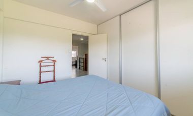 SE VENDE HERMOSO DUPLEX DE 3 DORMITORIOS