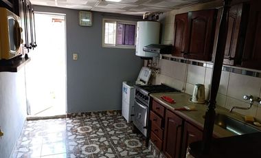 Casa al frente 1 Dorm, y Cochera- 4 de Enero 7700