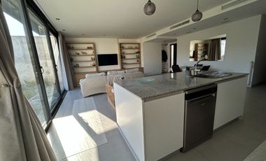 CASA 4 AMB EN VENTA EN VILLA ADELINA CON JARDIN