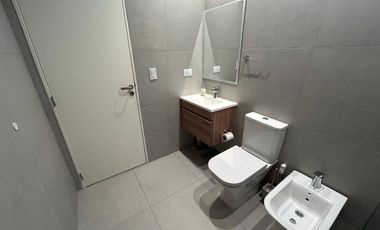 CASA 4 AMB EN VENTA EN VILLA ADELINA CON JARDIN