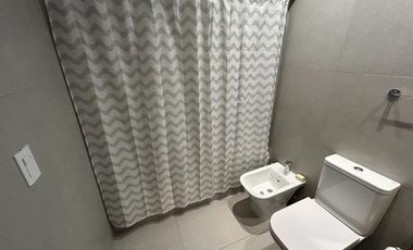 CASA 4 AMB EN VENTA EN VILLA ADELINA CON JARDIN