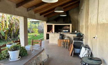 CASA 4 AMB EN VENTA EN VILLA ADELINA CON JARDIN