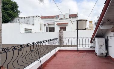 VENTA CASA LOTE PROPIO. PILETA, JARDIN Y TERRAZA