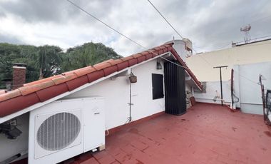 VENTA CASA LOTE PROPIO. PILETA, JARDIN Y TERRAZA