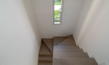 VENTA CASA 2 DORMITORIOS Y JARDÍN FUNES A ESTRENAR