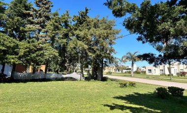 Vendemos casa con pileta en Solares del Norte.