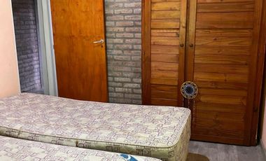 Vendemos casa con pileta en Solares del Norte.