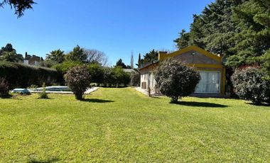 Vendemos casa con pileta en Solares del Norte.