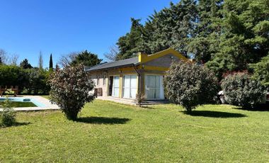 Vendemos casa con pileta en Solares del Norte.