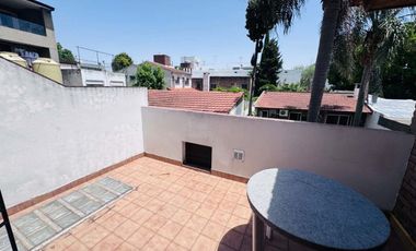 Casa  en venta cerca Av. con pileta APTO CREDITO