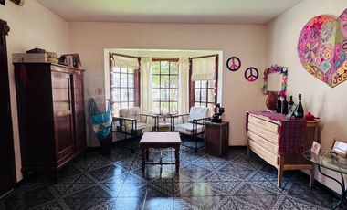 Casa  en venta cerca Av. con pileta APTO CREDITO