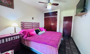 Casa  en venta cerca Av. con pileta APTO CREDITO
