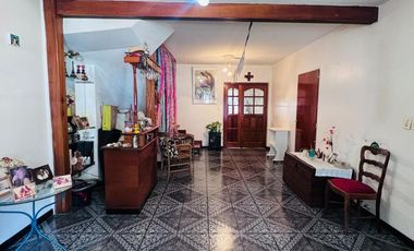 Casa  en venta cerca Av. con pileta APTO CREDITO