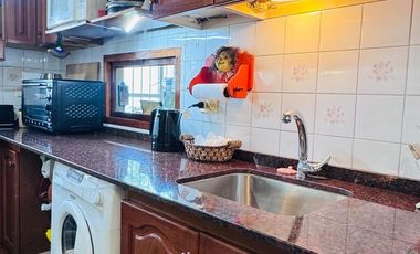 Casa  en venta cerca Av. con pileta APTO CREDITO