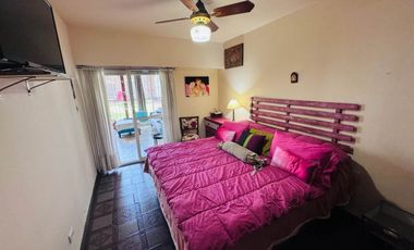 Casa  en venta cerca Av. con pileta APTO CREDITO