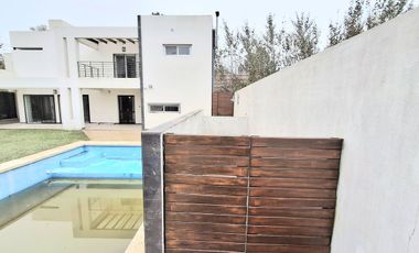 HERMOSA CASA EN FINCAS DEL RINCON