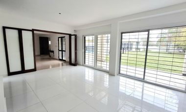 HERMOSA CASA EN FINCAS DEL RINCON