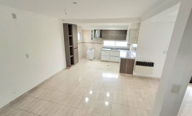 HERMOSA CASA EN FINCAS DEL RINCON