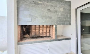 HERMOSA CASA EN FINCAS DEL RINCON