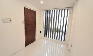 HERMOSA CASA EN FINCAS DEL RINCON