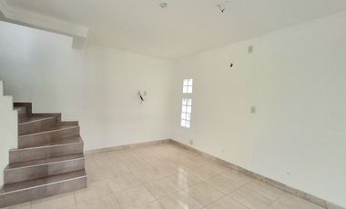 HERMOSA CASA EN FINCAS DEL RINCON
