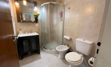 VENTA CASA  4 AMBIENTES CON PARQUE LOMAS DE ZAMORA