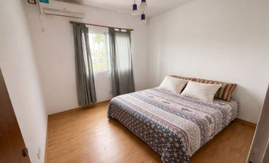 VENTA CASA  4 AMBIENTES CON PARQUE LOMAS DE ZAMORA