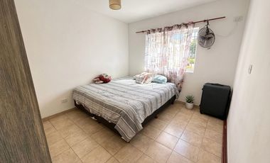 VENTA CASA  4 AMBIENTES CON PARQUE LOMAS DE ZAMORA