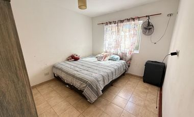 VENTA CASA  4 AMBIENTES CON PARQUE LOMAS DE ZAMORA