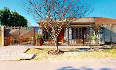 CASA EN VENTA PLATANOS