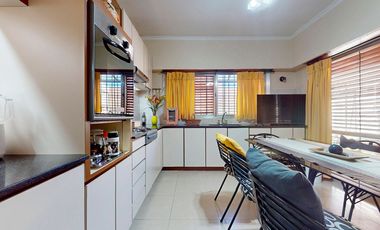 CASA EN VENTA PLATANOS