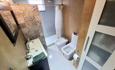 VENTA CASA 3 AMB CON PATIO Y QUINCHO, BOSQUES