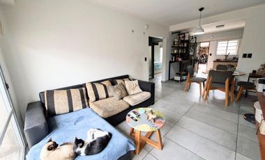 VENTA CASA 3 AMB CON PATIO Y QUINCHO, BOSQUES