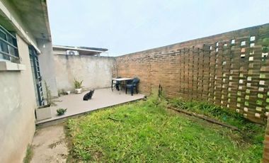 VENTA CASA 3 AMB CON PATIO Y QUINCHO, BOSQUES